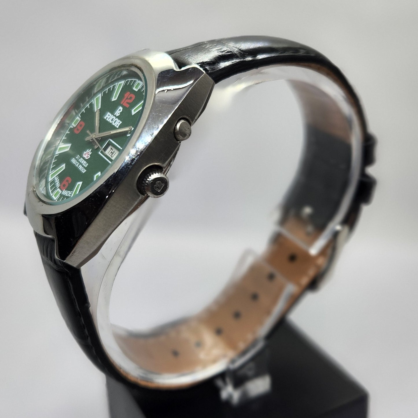Vintage Ricoh R31 Automatic Green Face New Strap 21 Jewels Day-Date Men's Wrist Watch R17