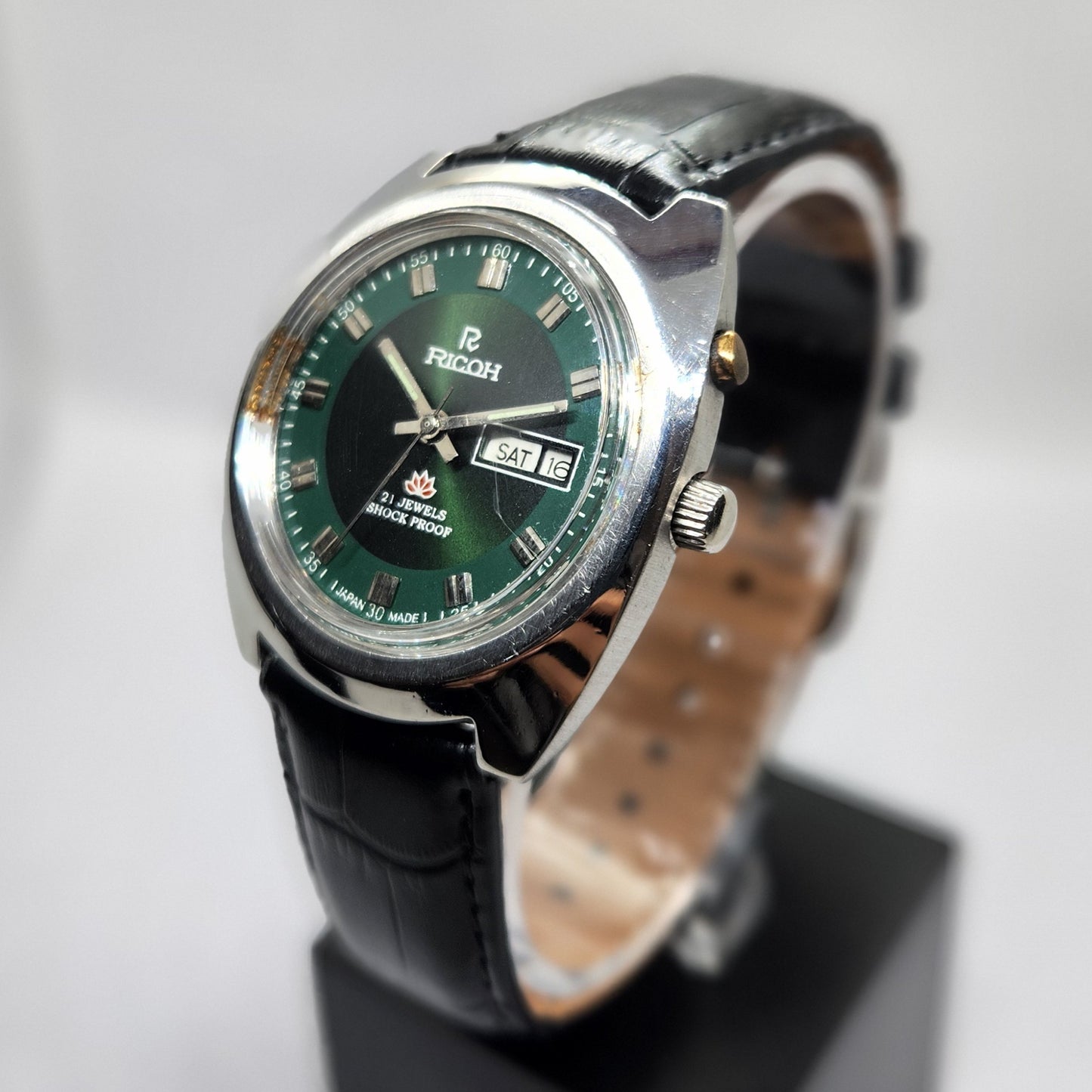 Vintage Ricoh R31 Automatic Green Face New Strap 21 Jewels Day-Date Men's Wrist Watch R18