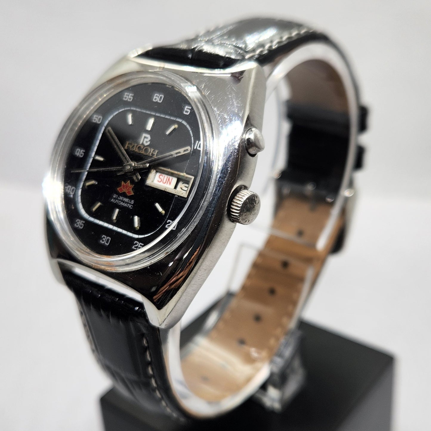 Vintage Ricoh R31 Automatic Black Face New Strap 21 Jewels Day-Date Men's Wrist Watch R20