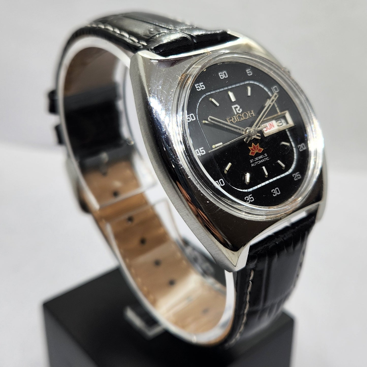 Vintage Ricoh R31 Automatic Black Face New Strap 21 Jewels Day-Date Men's Wrist Watch R20