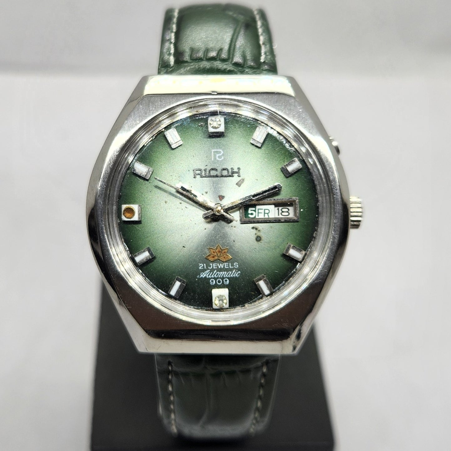 Vintage Ricoh R31 Automatic Green Face New Strap 21 Jewels Day-Date Men's Wrist Watch R21