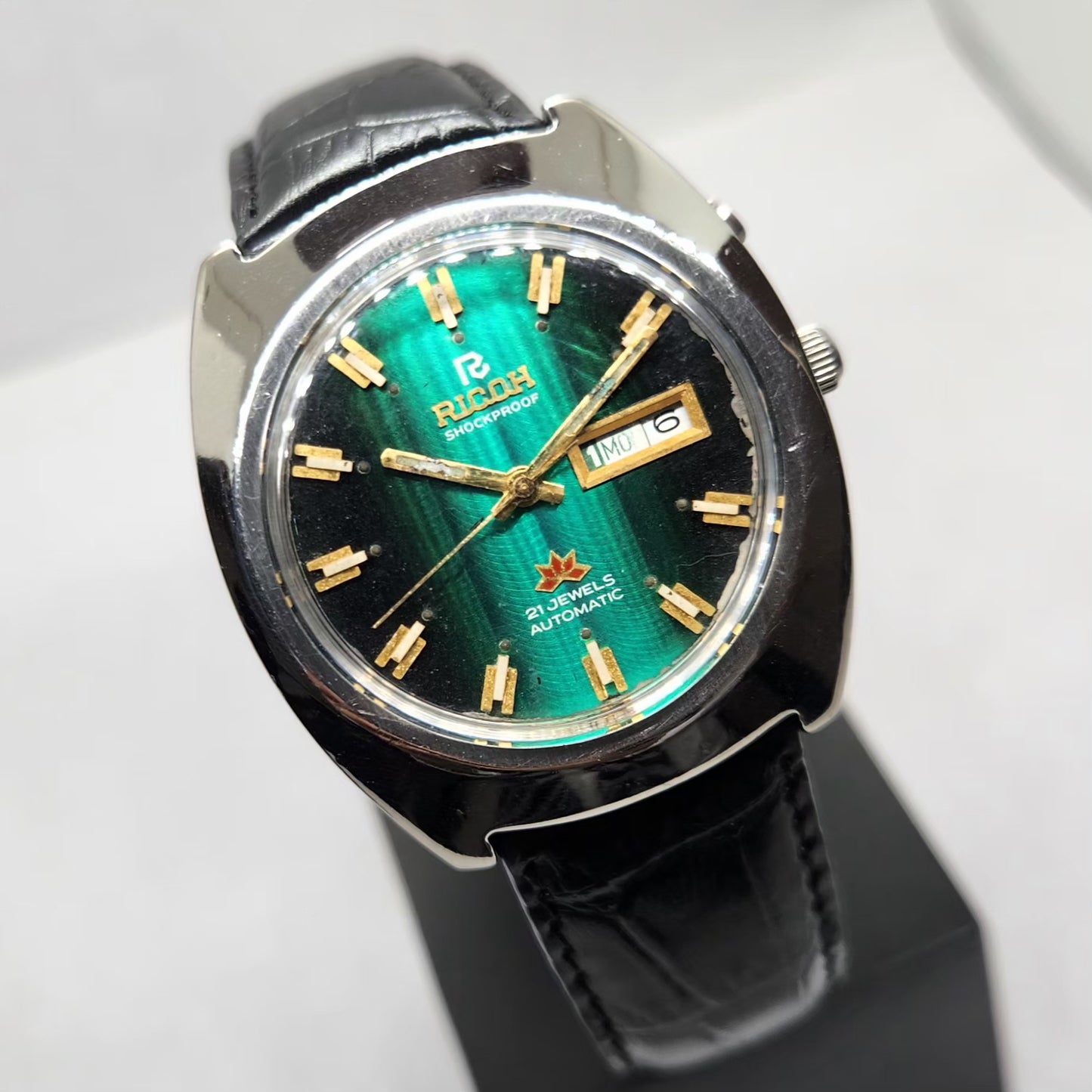 Vintage Ricoh R31 Automatic Green Face New Strap 21 Jewels Day-Date Men's Wrist Watch R22