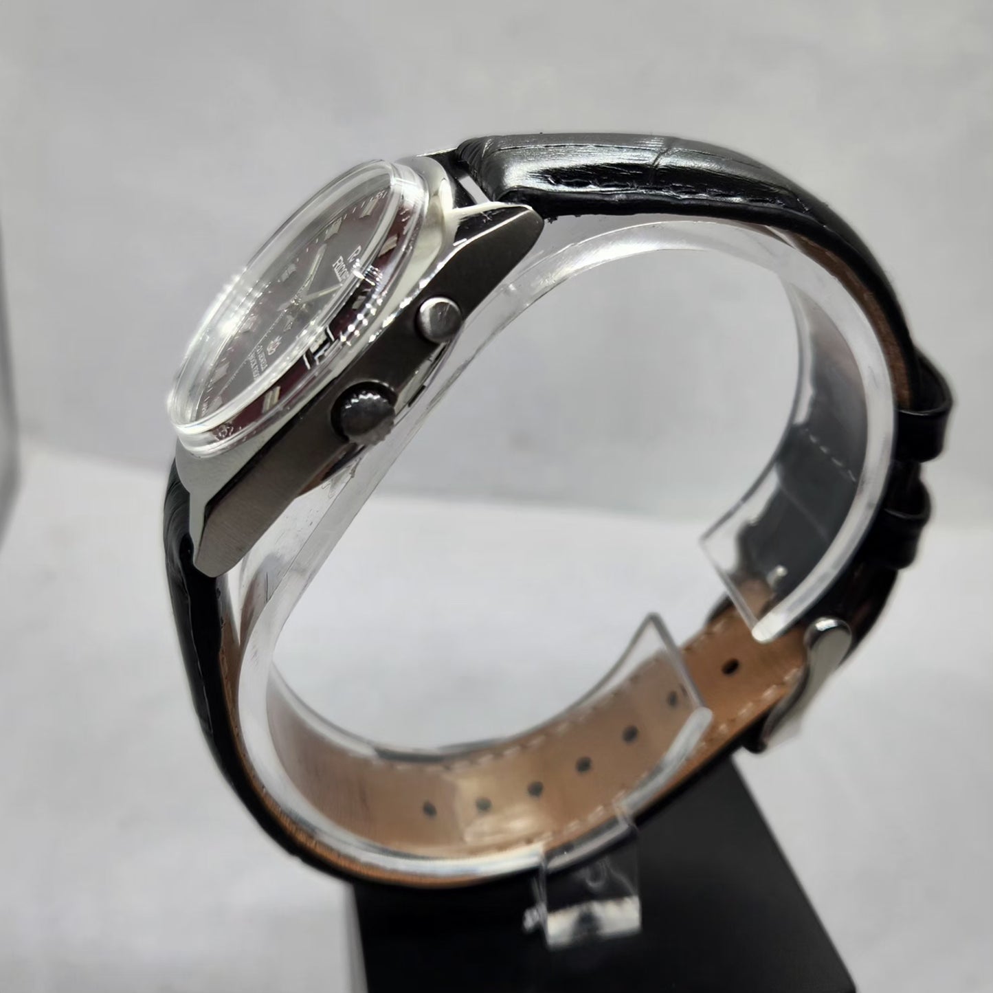 Vintage Ricoh R31 Automatic Red Face New Strap 21 Jewels Day-Date Men's Wrist Watch R23