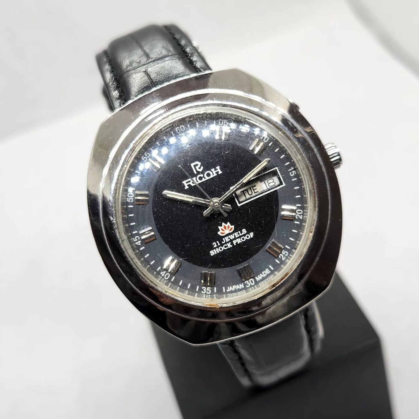 Vintage Ricoh R31 Automatic Black Face New Strap 21 Jewels Day-Date Men's Wrist Watch R25