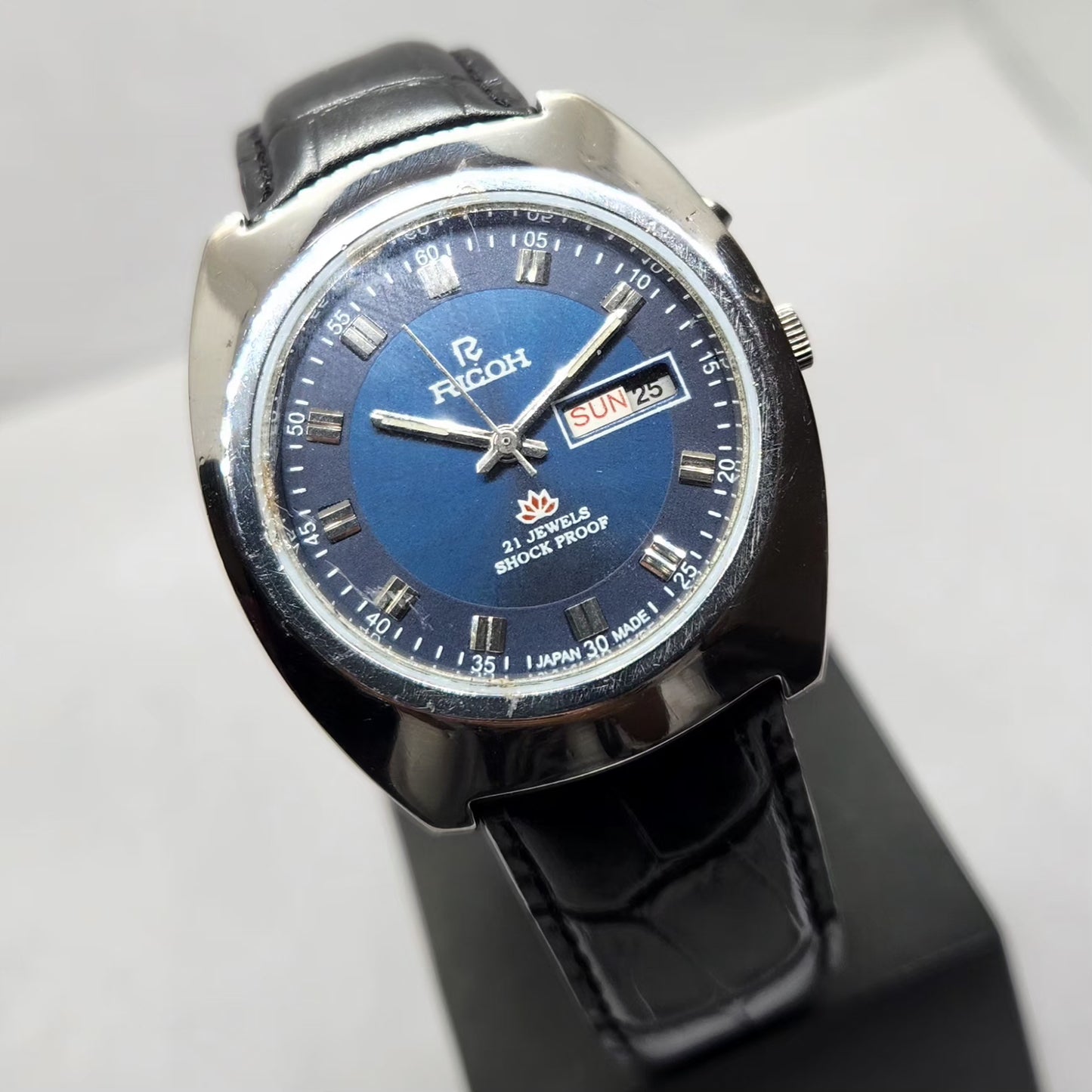 Vintage Ricoh R31 Automatic Blue Face New Strap 21 Jewels Day-Date Men's Wrist Watch R26