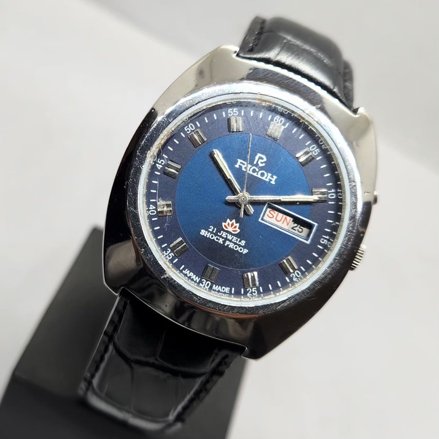 Vintage Ricoh R31 Automatic Blue Face New Strap 21 Jewels Day-Date Men's Wrist Watch R26
