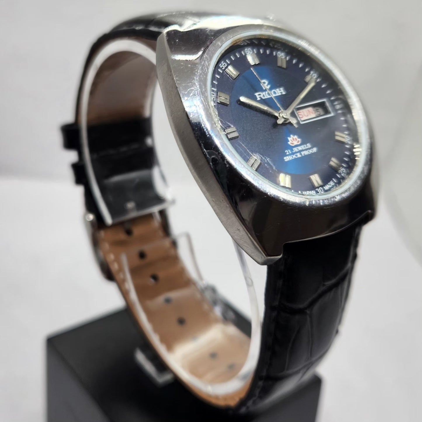 Vintage Ricoh R31 Automatic Blue Face New Strap 21 Jewels Day-Date Men's Wrist Watch R26