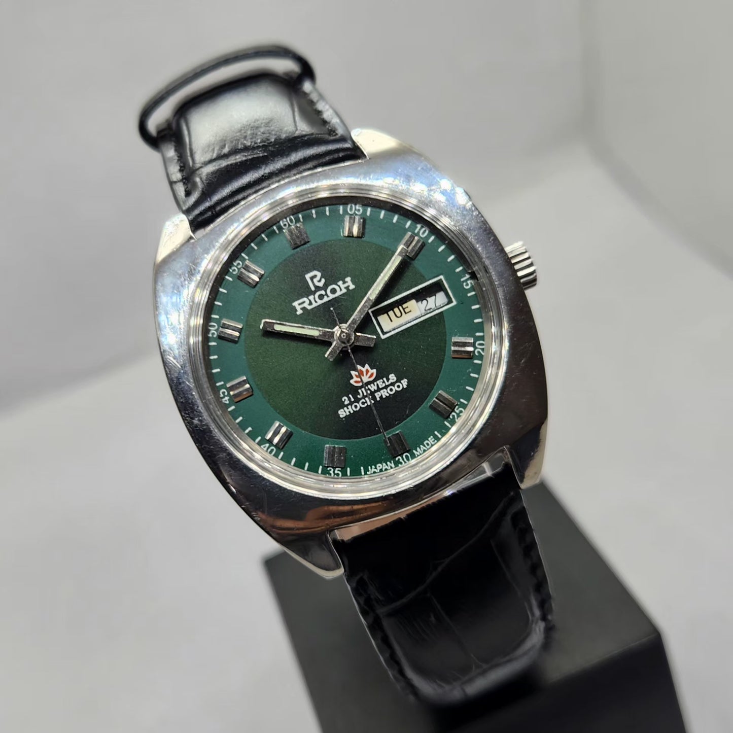 Vintage Ricoh R31 Automatic Green Face New Strap 21 Jewels Day-Date Men's Wrist Watch R28