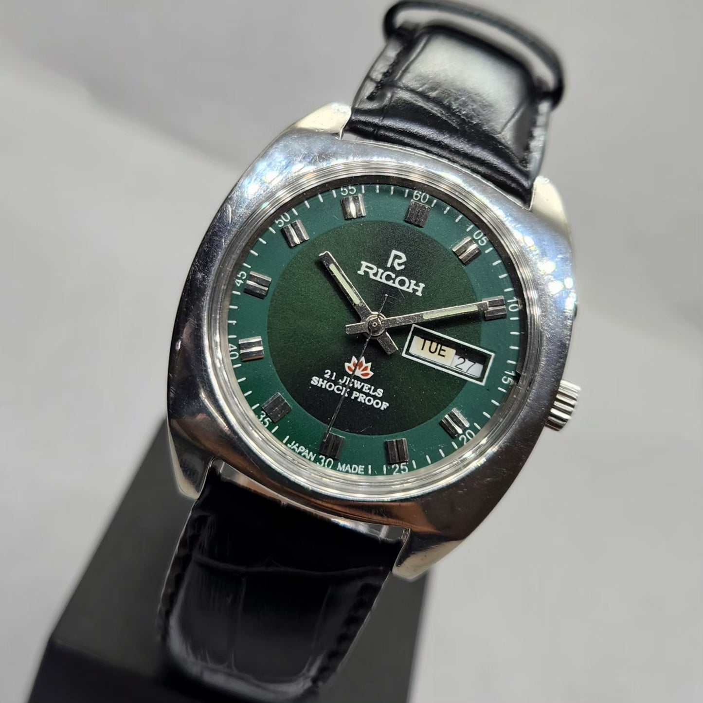 Vintage Ricoh R31 Automatic Green Face New Strap 21 Jewels Day-Date Men's Wrist Watch R28