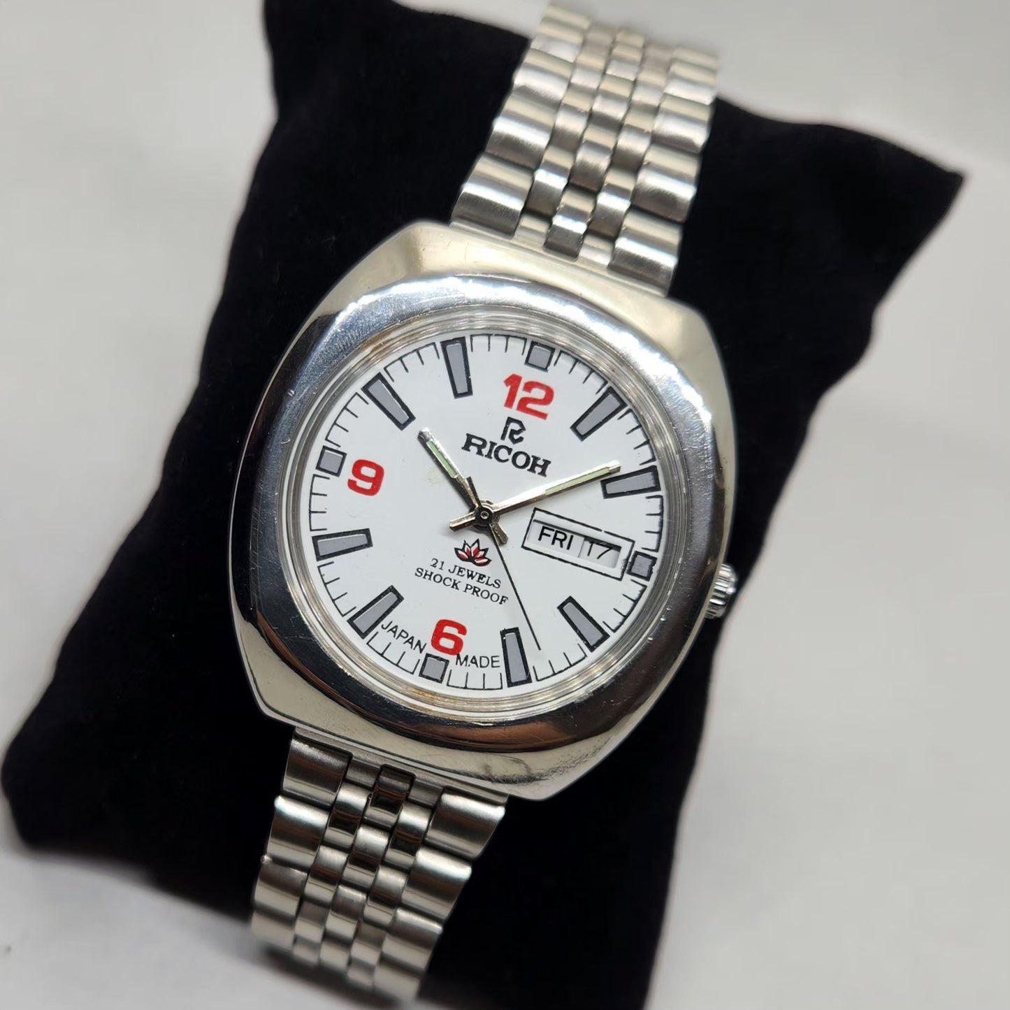 Vintage Ricoh R31 White Face Automatic 21 Jewels Jubliee Bracelet Men's Wrist Watch R31