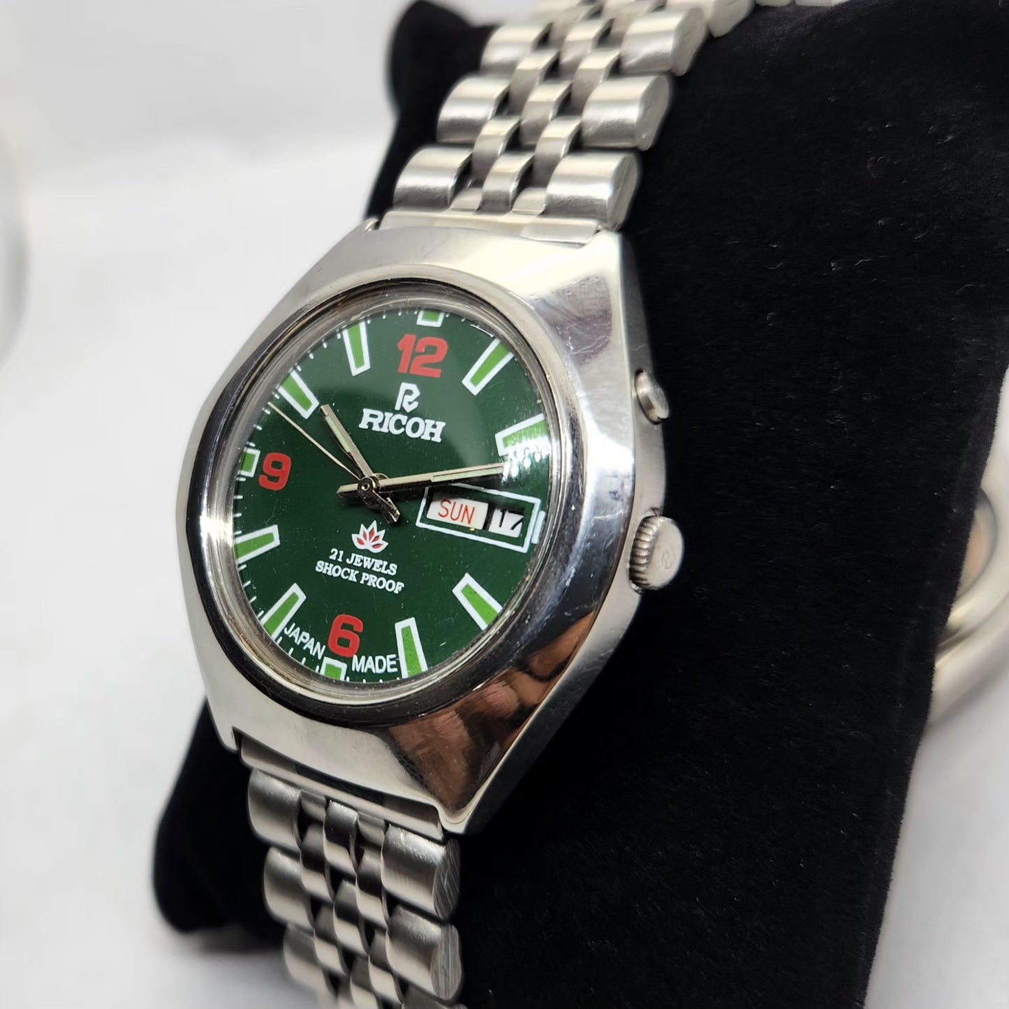 Vintage Ricoh R31 Green Face Automatic 21 Jewels Jubliee Bracelet Men's Wrist Watch R32