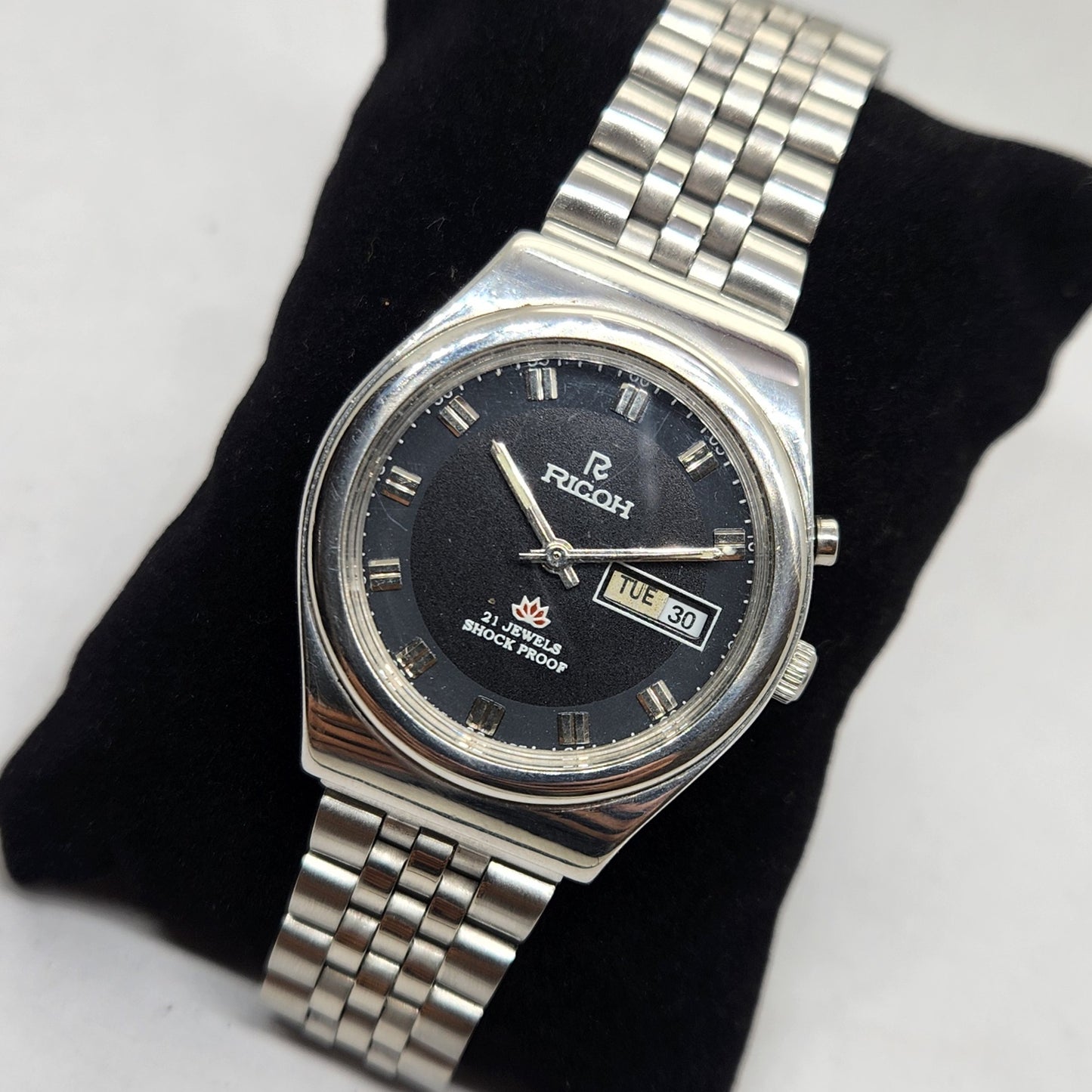 Vintage Ricoh R31 Black Face Automatic 21 Jewels Jubliee Bracelet Men's Wrist Watch R36