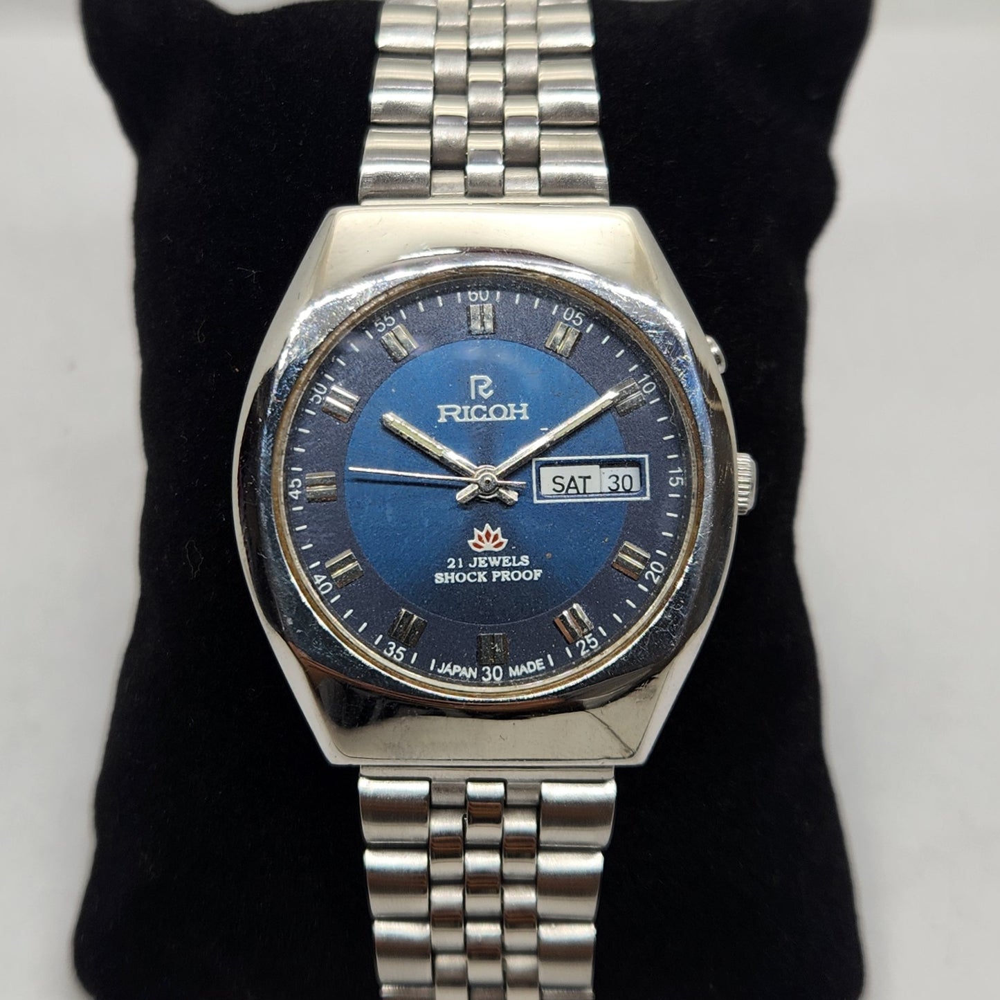 Vintage Ricoh R31 Blue Face Automatic 21 Jewels Jubliee Bracelet Men's Wrist Watch R37