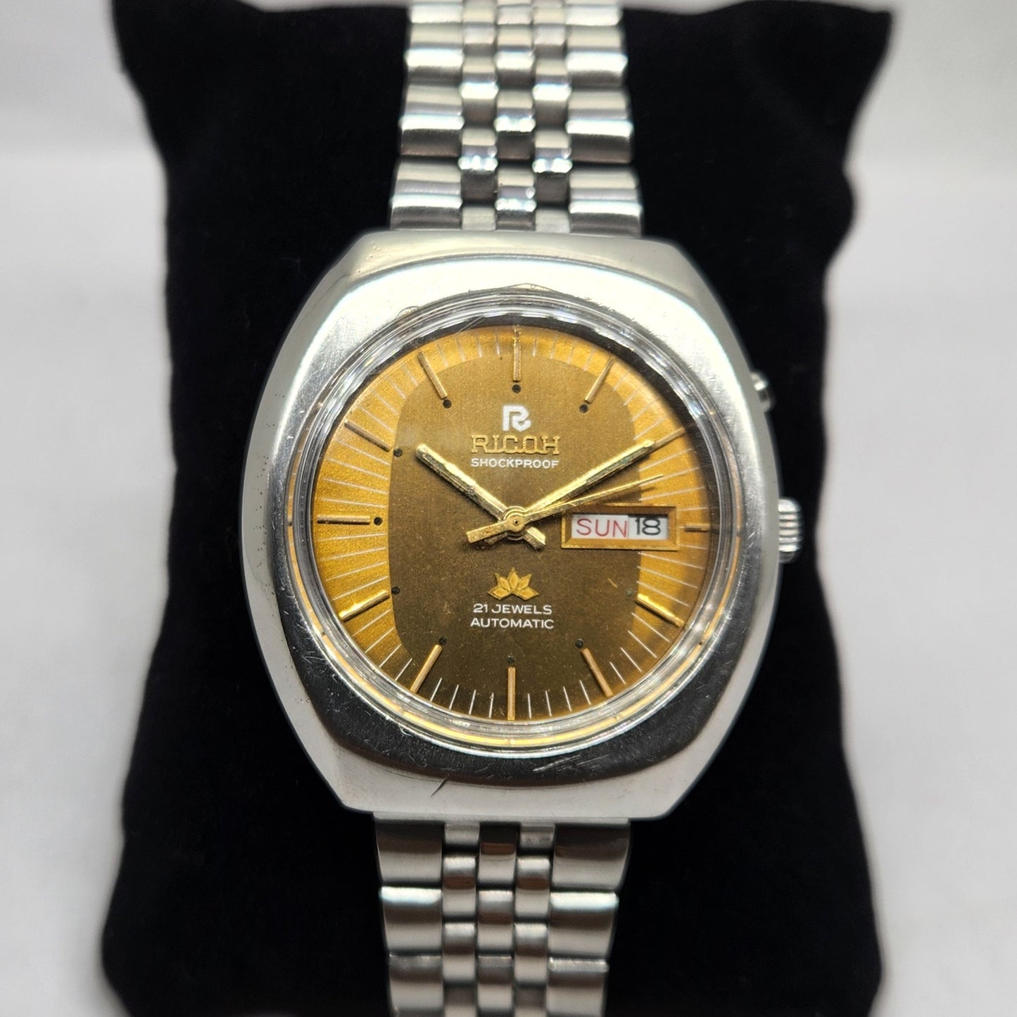 Vintage Ricoh R31 Gold Face Automatic 21 Jewels Jubliee Bracelet Men's Wrist Watch R38