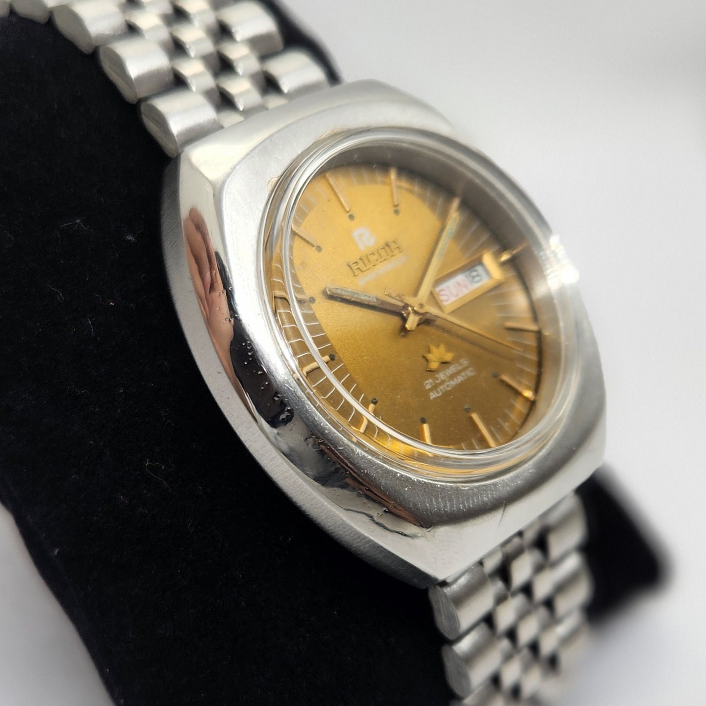 Vintage Ricoh R31 Gold Face Automatic 21 Jewels Jubliee Bracelet Men's Wrist Watch R38