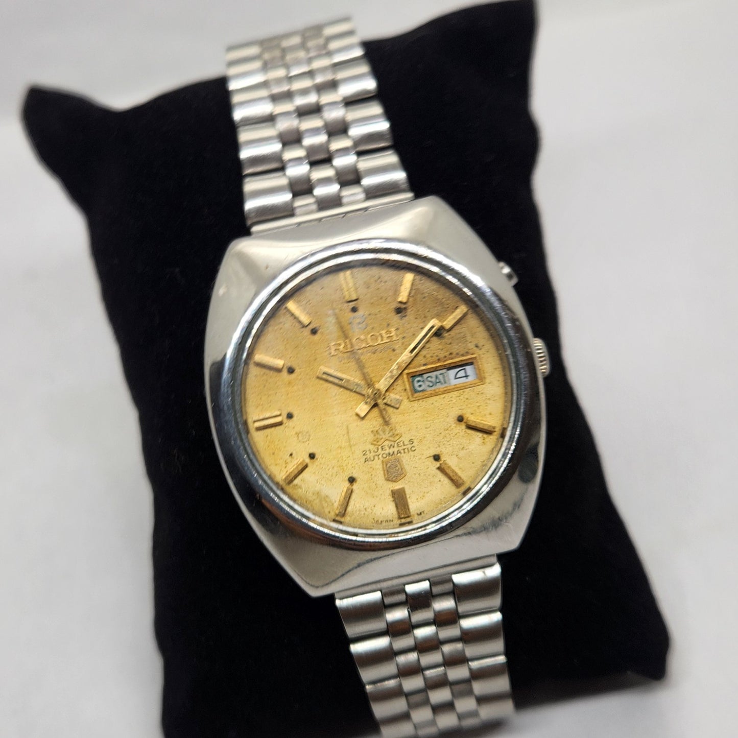 Vintage Ricoh R31 Gold Face Automatic 21 Jewels Jubliee Bracelet Men's Wrist Watch R40