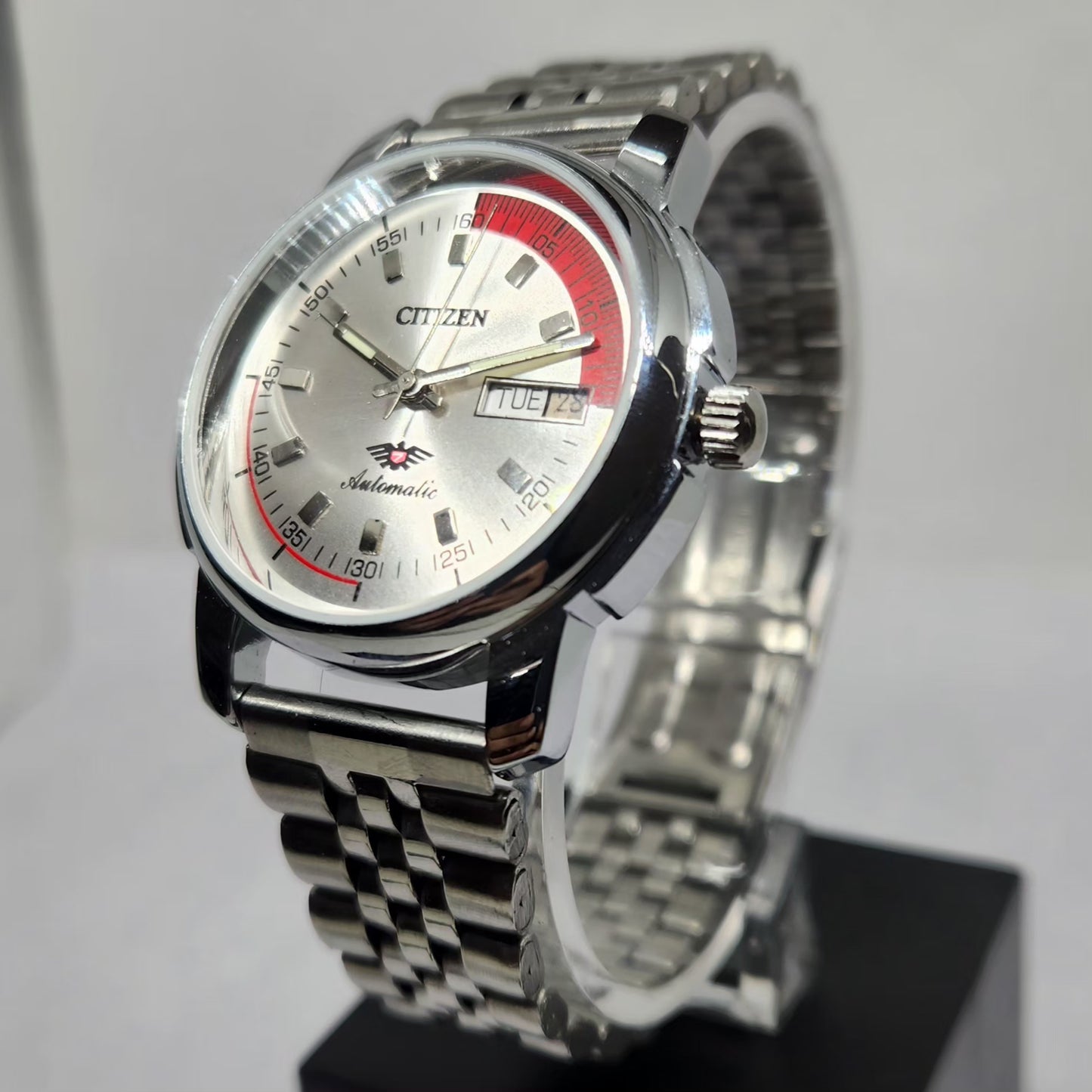 Vintage Mod Citizen 8200 Automatic Silver Face 37MM Case Day-Date Men's Wrist Watch CT130