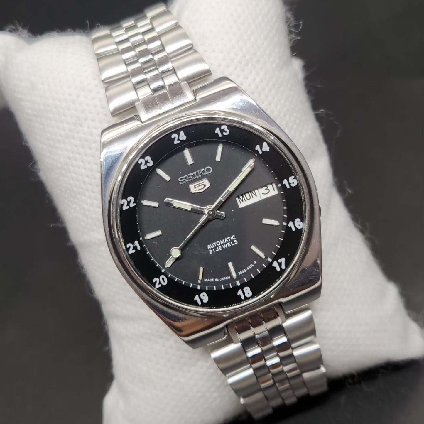 Vintage 1998 Original Seiko 5 Automatic 7s26-3160 Black Face Railway Time Day-Date Japanese Men's Wrist Watch VS01