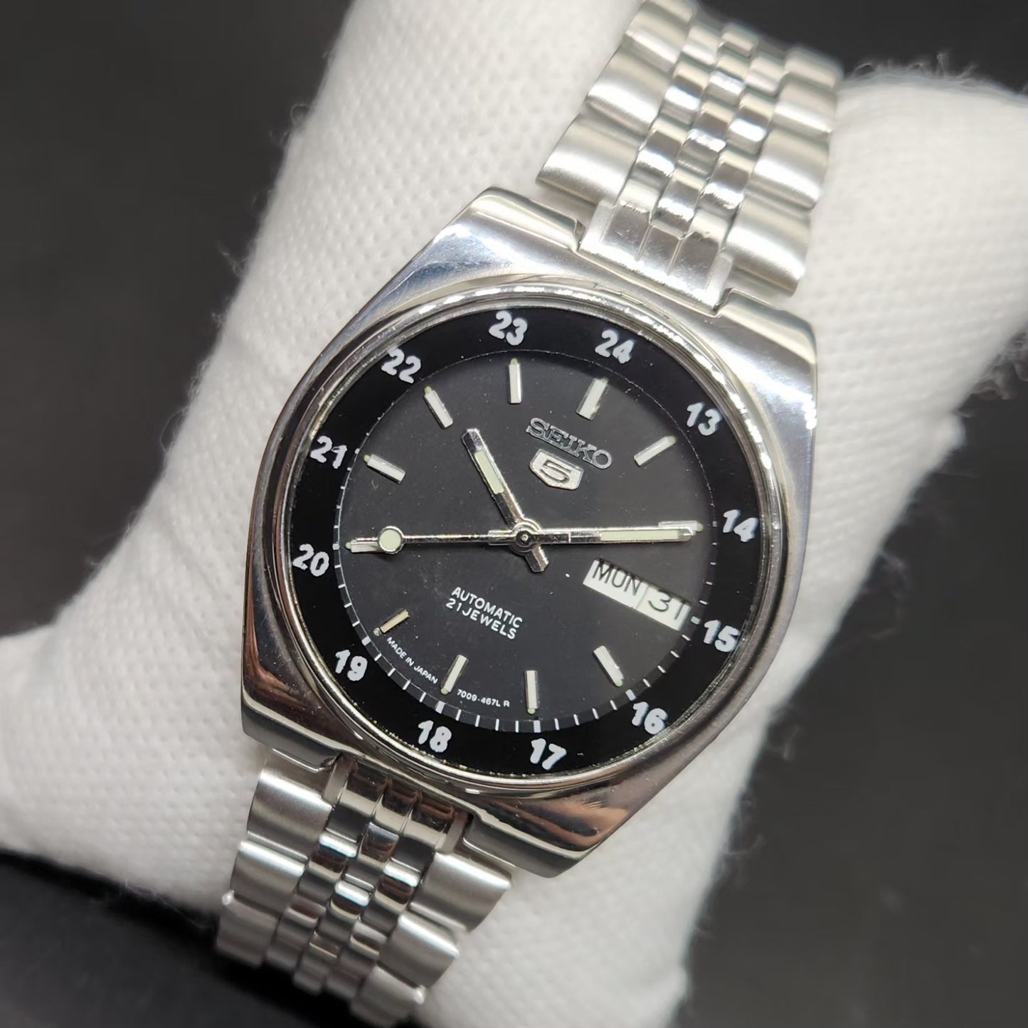 Vintage 1998 Original Seiko 5 Automatic 7s26-3160 Black Face Railway Time Day-Date Japanese Men's Wrist Watch VS01