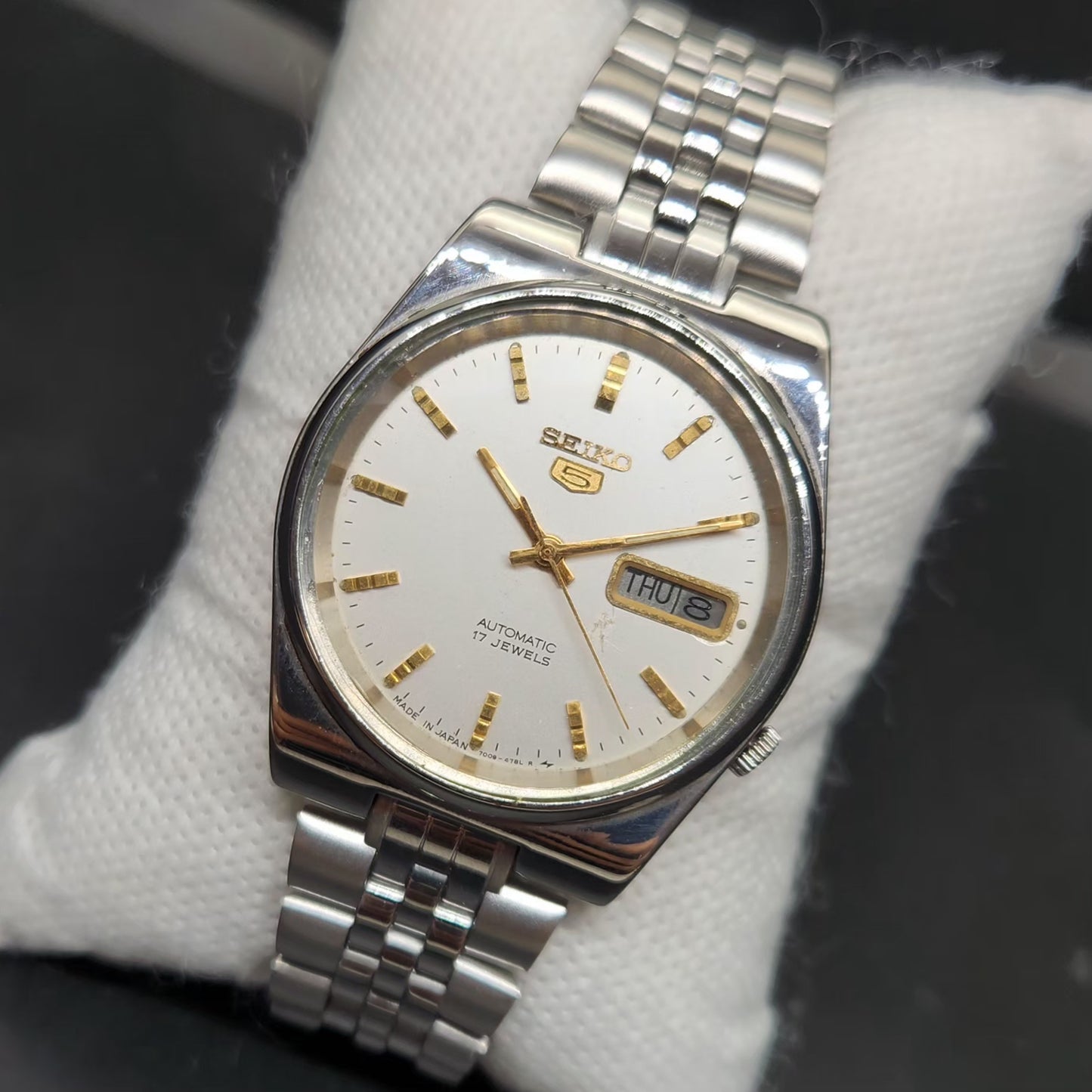 Vintage 1976 Original Seiko 5 Automatic 7009-3131 White Face 17 Jewels Day-Date Japanese Men's Wrist Watch VS02