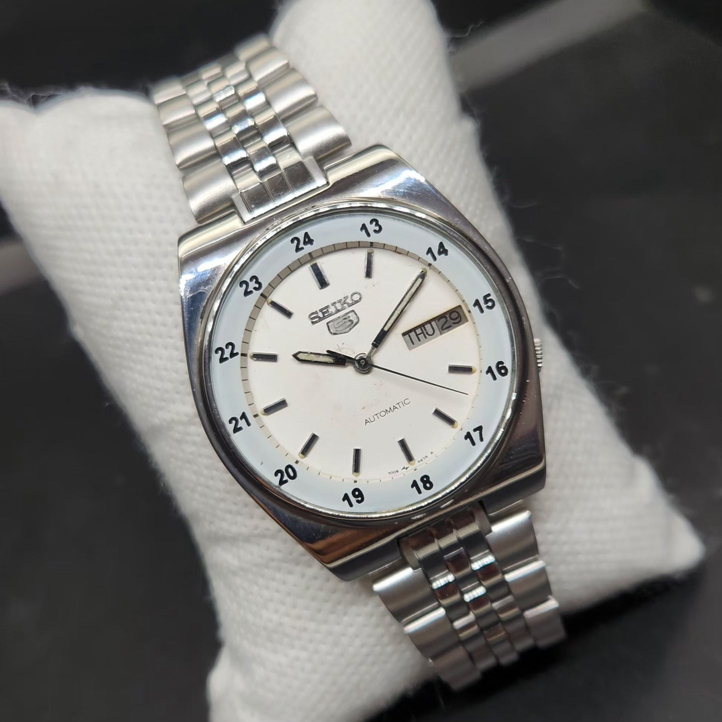 Vintage 1981 Original Seiko 5 Automatic 7009-316A White Face 17 Jewels Day-Date Japanese Men's Wrist Watch VS03