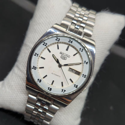 Vintage 1981 Original Seiko 5 Automatic 7009-316A White Face 17 Jewels Day-Date Japanese Men's Wrist Watch VS03