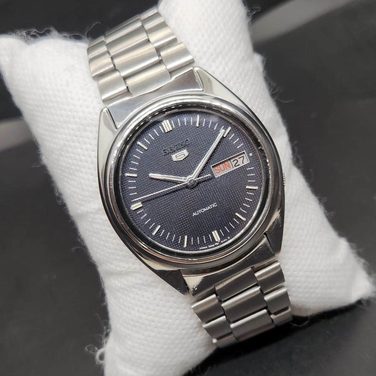 Vintage 1976 Original Seiko 5 Automatic 7009-3041 Black Face 17 Jewels Day-Date Japanese Men's Wrist Watch VS07