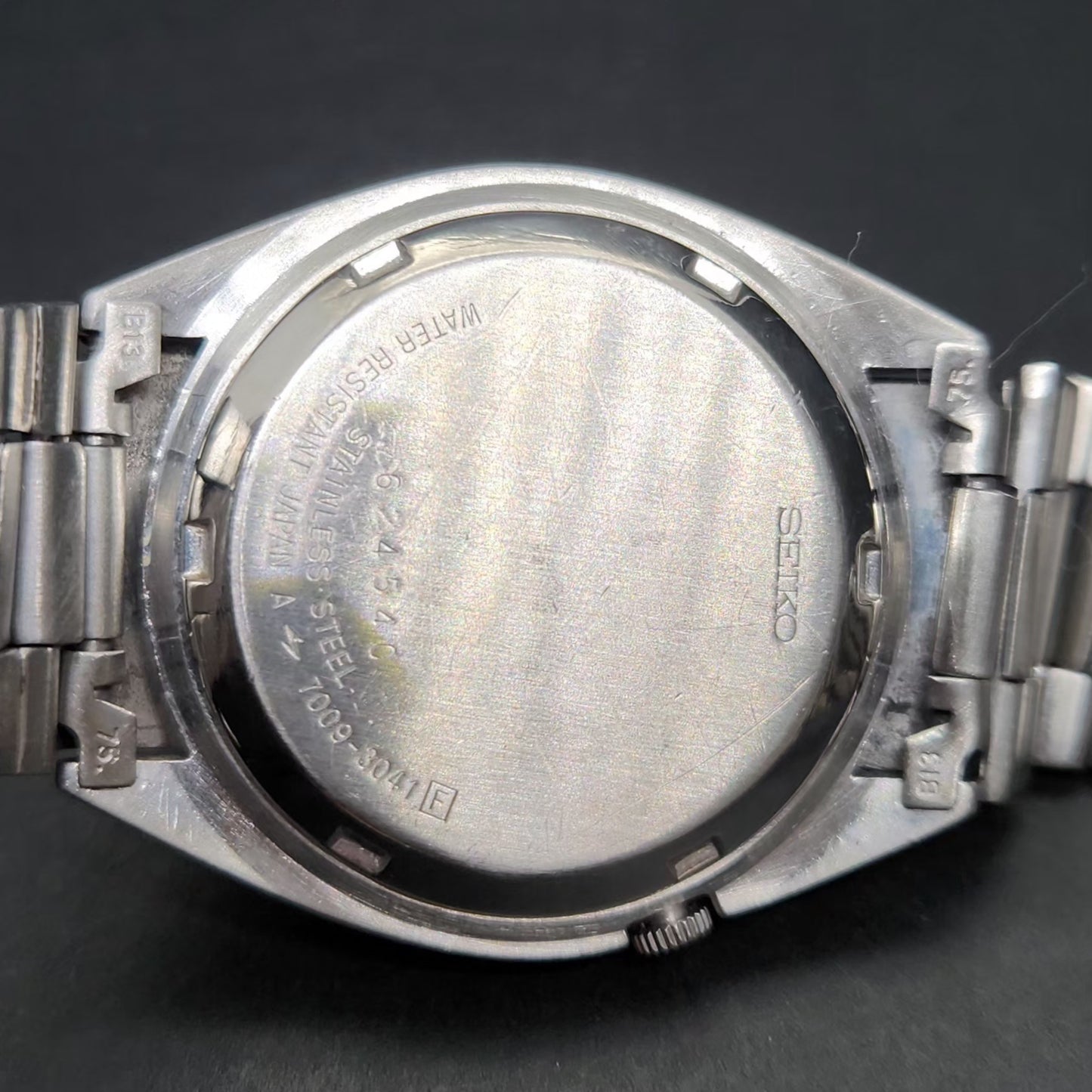 Vintage 1976 Original Seiko 5 Automatic 7009-3041 Black Face 17 Jewels Day-Date Japanese Men's Wrist Watch VS07
