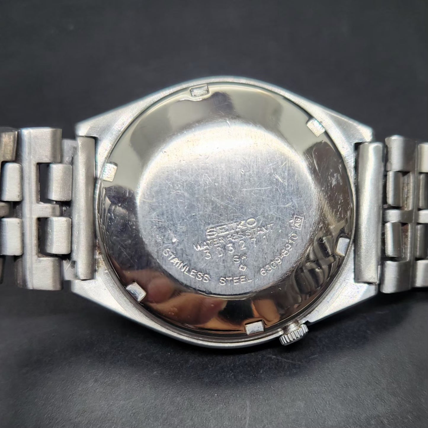 Vintage 1983 Original Seiko 5 Automatic 6309-8910 Red Face 17 Jewels Day-Date Japanese Men's Wrist Watch VS09