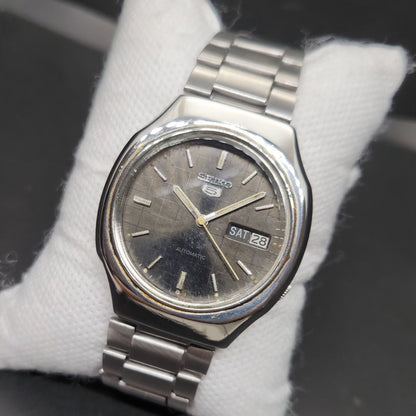Vintage 1979 Original Seiko 5 Automatic 7009-5170 Black Face 17 Jewels Day-Date Japanese Men's Wrist Watch VS14