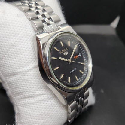 Vintage 1984 Original Seiko 5 Automatic 7009-3181 Black Face 17 Jewels Day-Date Japanese Men's Wrist Watch VS16