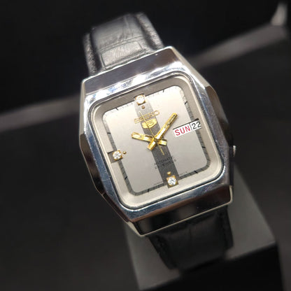 Vintage 1982 Original Seiko 5 Automatic 6349-5010 Grey Face 23 Jewels Day-Date Japanese Men's Wrist Watch VS17