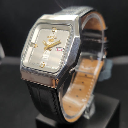 Vintage 1982 Original Seiko 5 Automatic 6349-5010 Grey Face 23 Jewels Day-Date Japanese Men's Wrist Watch VS17