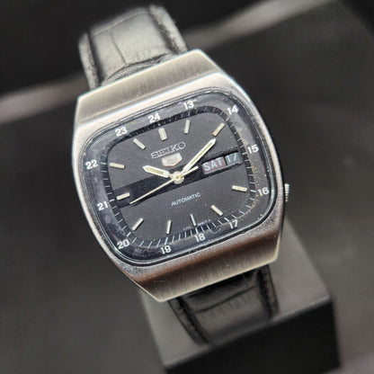 Vintage 1983 Original Seiko 5 Automatic 6309-523A Black Face 17 Jewels Day-Date Japanese Men's Wrist Watch VS18