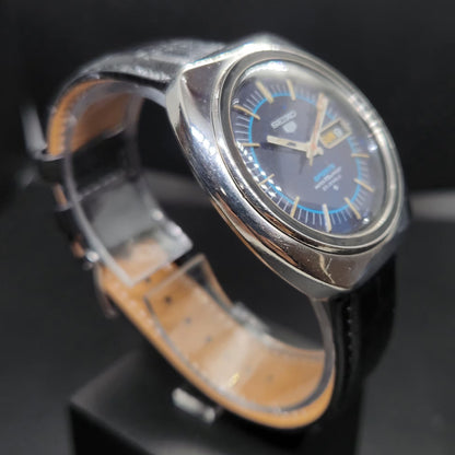 Vintage 1970 Original Seiko 5 Sports Automatic 6106-8560 Blue Face 40MM Case Day-Date Japanese Men's Wrist Watch VS25
