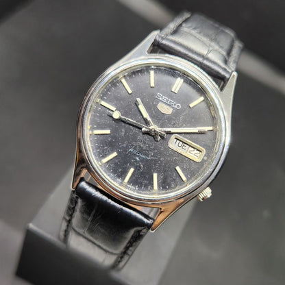 Vintage 1984 Original Seiko 5 Automatic 7009-578A Black Face 17 Jewels Day-Date Japanese Men's Wrist Watch VS24