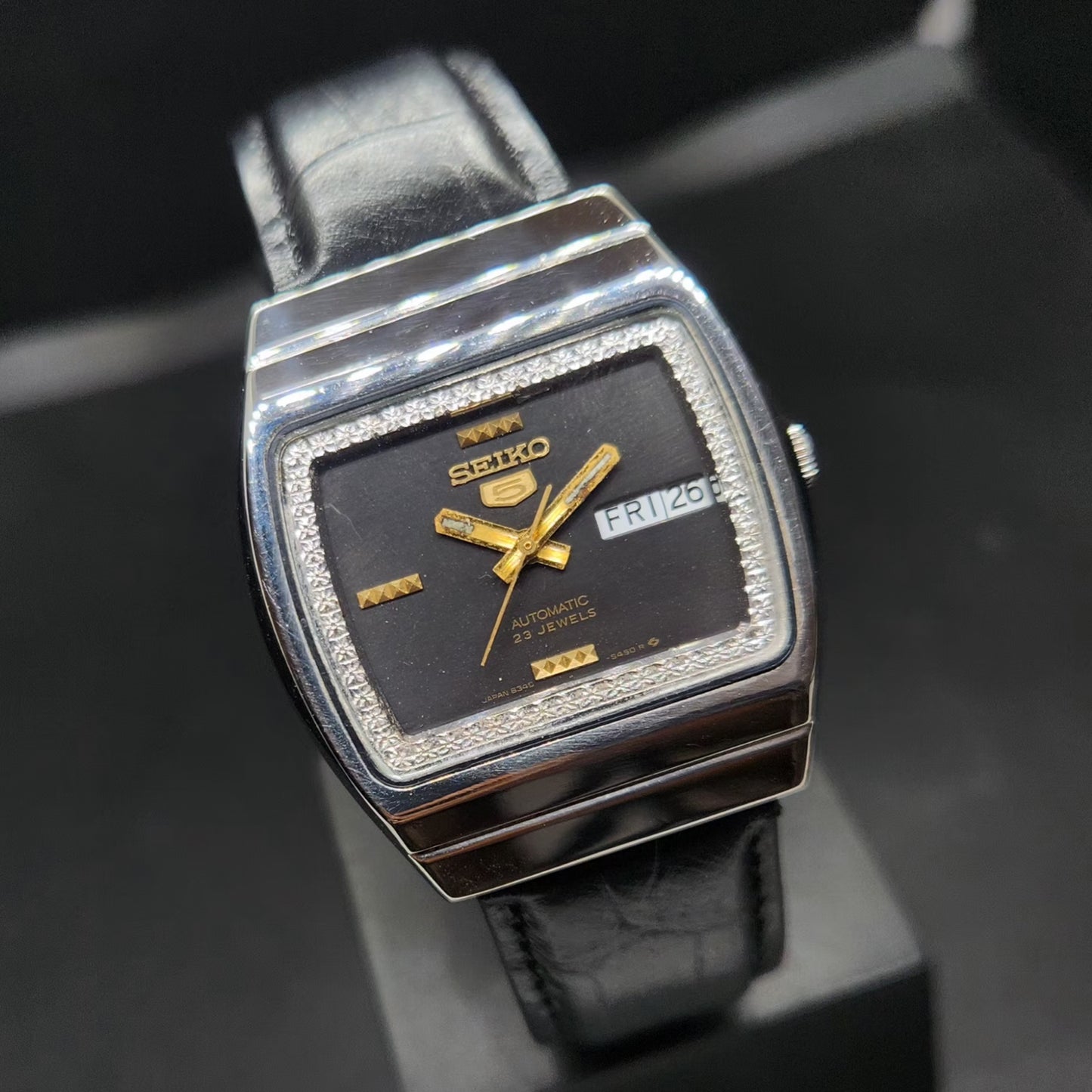 Vintage 1982 Original Seiko 5 Automatic 6349-6000 Black Face 17 Jewels Day-Date Japanese Men's Wrist Watch VS26