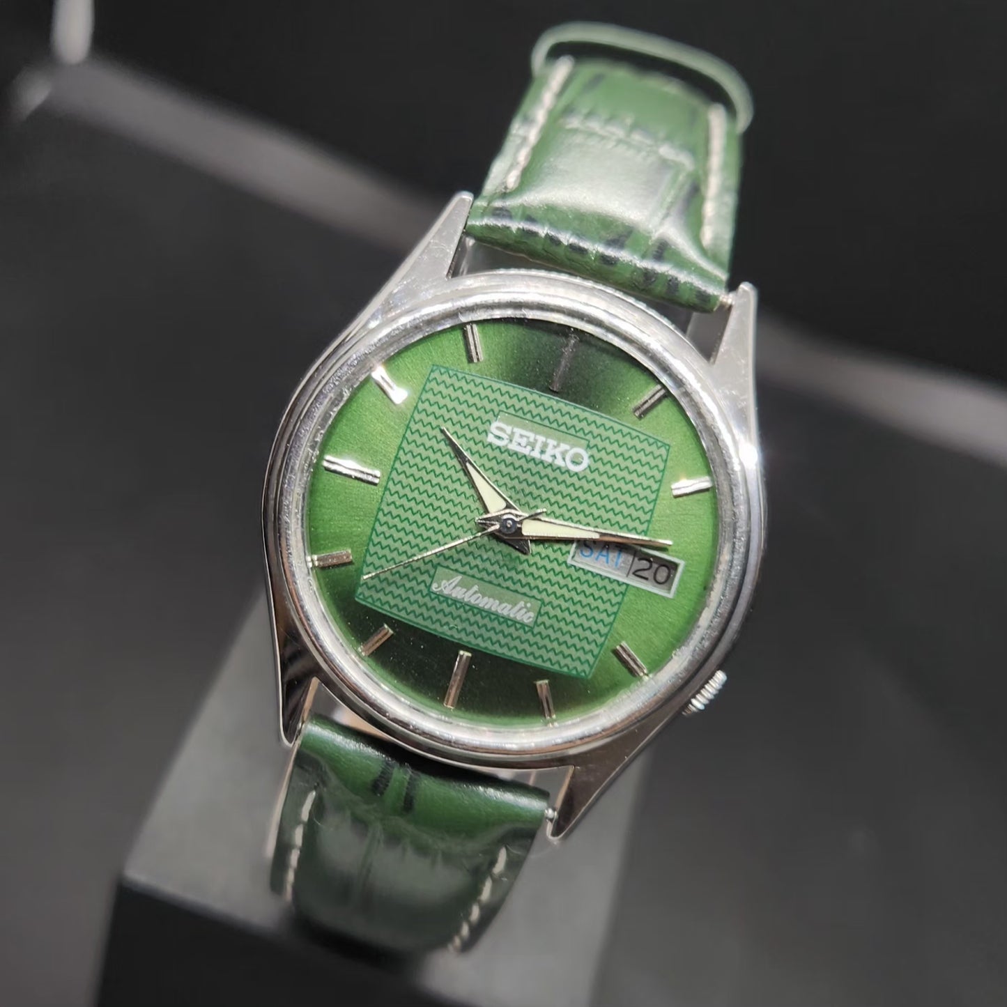 Vintage 1977 Original Seiko 5 Automatic 7009-3041 Repainted Green Face 17 Jewels Day-Date Japanese Men's Wrist Watch VS27