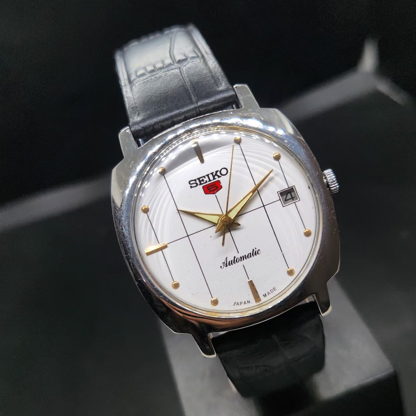 Vintage 1977 Original Seiko 5 Automatic 7009-8040 Repainted White Face 17 Jewels Date Japanese Men's Wrist Watch VS28