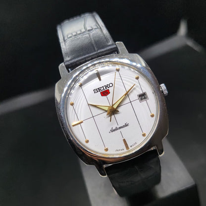Vintage 1977 Original Seiko 5 Automatic 7009-8040 Repainted White Face 17 Jewels Date Japanese Men's Wrist Watch VS28