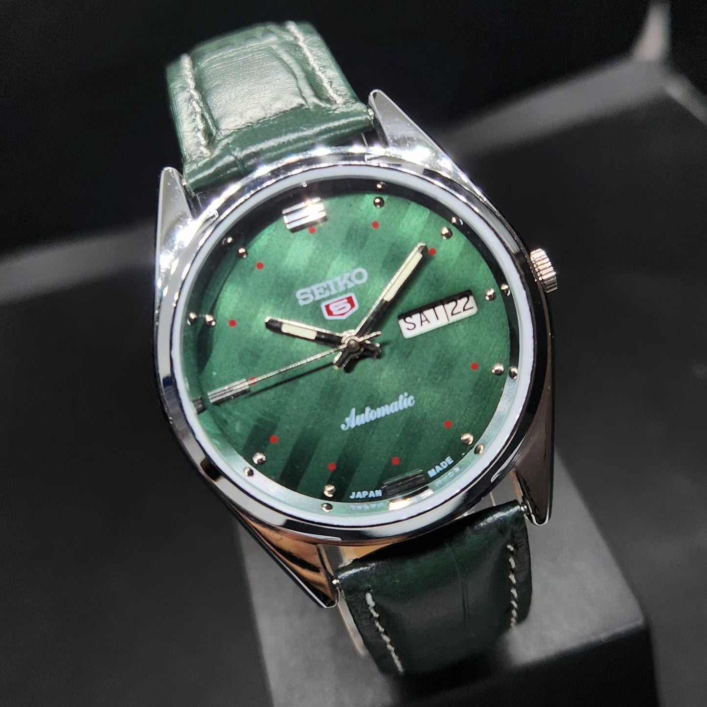 Vintage 1980 Original Seiko 5 Automatic 6349 Repainted Green Face 23 Jewels Day-Date Japanese Men's Wrist Watch VS29