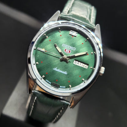 Vintage 1980 Original Seiko 5 Automatic 6349 Repainted Green Face 23 Jewels Day-Date Japanese Men's Wrist Watch VS29