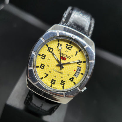Vintage 1985 Original Seiko 5 Automatic 7009-8741 Repainted Yellow Face 17 Jewels Date Japanese Men's Wrist Watch VS30
