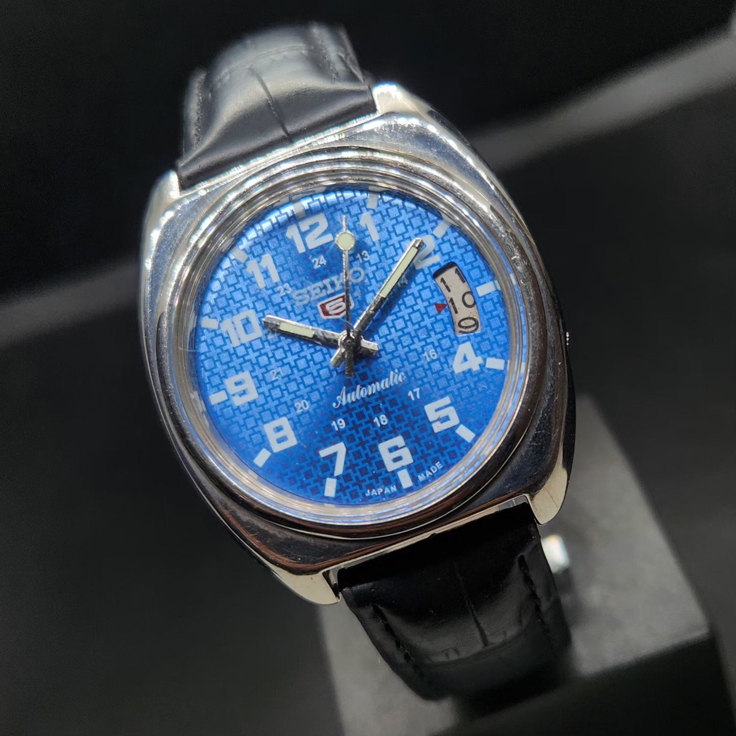 Vintage 1980 Original Seiko 5 Automatic 7009 Repainted Blue Face 17 Jewels Day-Date Japanese Men's Wrist Watch VS38