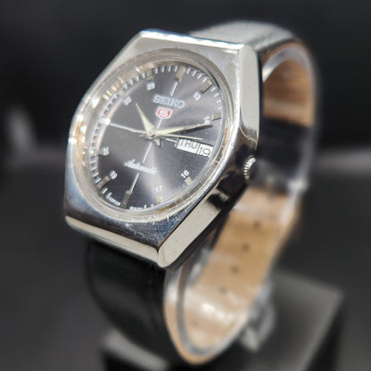 Vintage 1981 Original Seiko 5 Automatic 6309 Repainted Black Face 17 Jewels Day-Date Japanese Men's Wrist Watch VS41