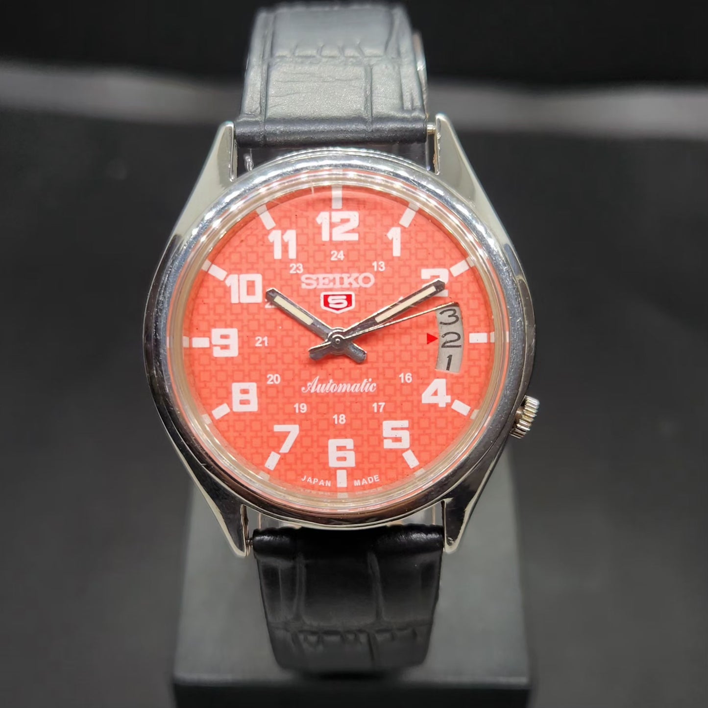Vintage 1980 Original Seiko 5 Automatic 7009-8590 Repainted Peach Face 17 Jewels Date Japanese Men's Wrist Watch VS39