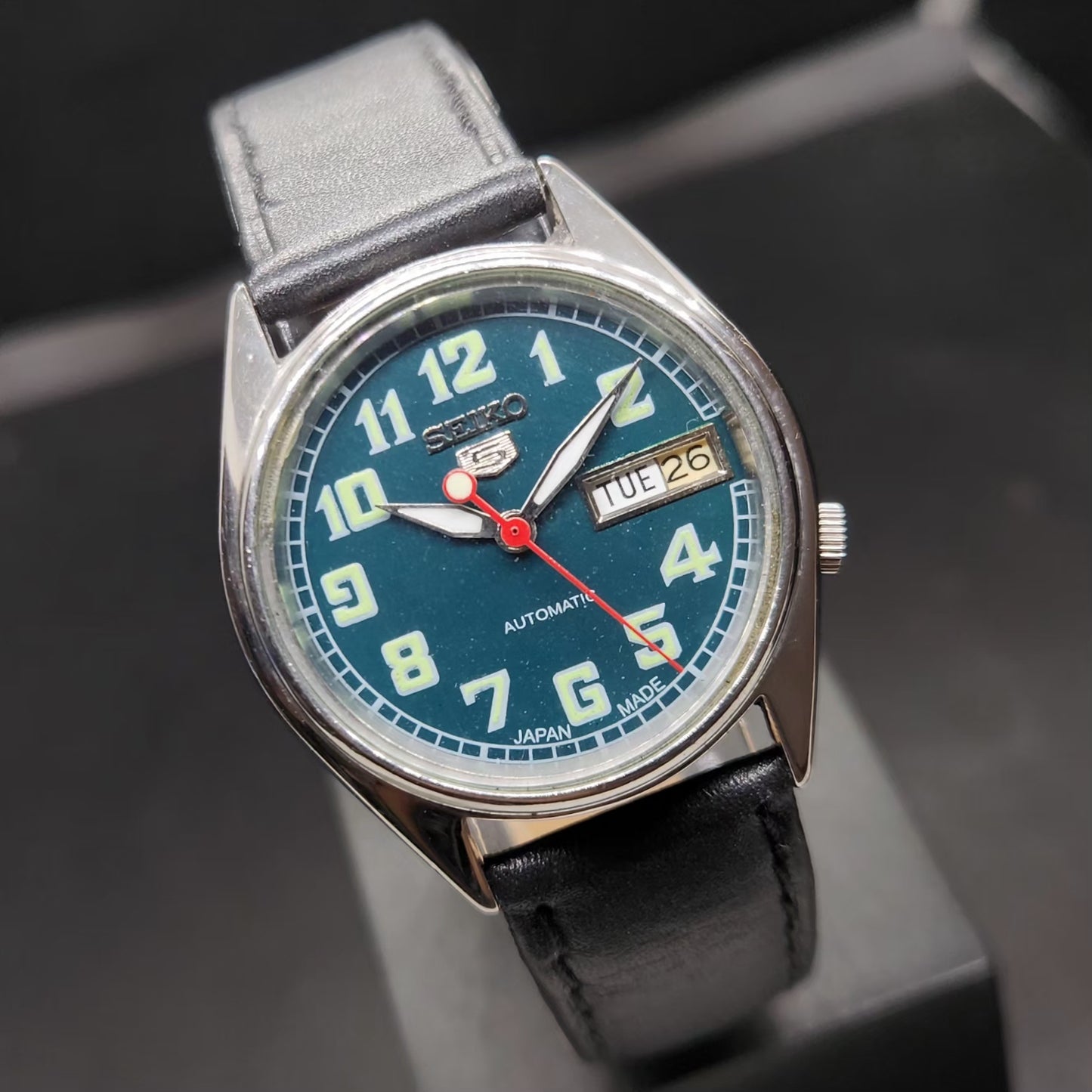 Vintage 1980 Original Seiko 5 Automatic 7S26 Repainted Green Face 21 Jewels Day-Date Japanese Men's Wrist Watch VS45