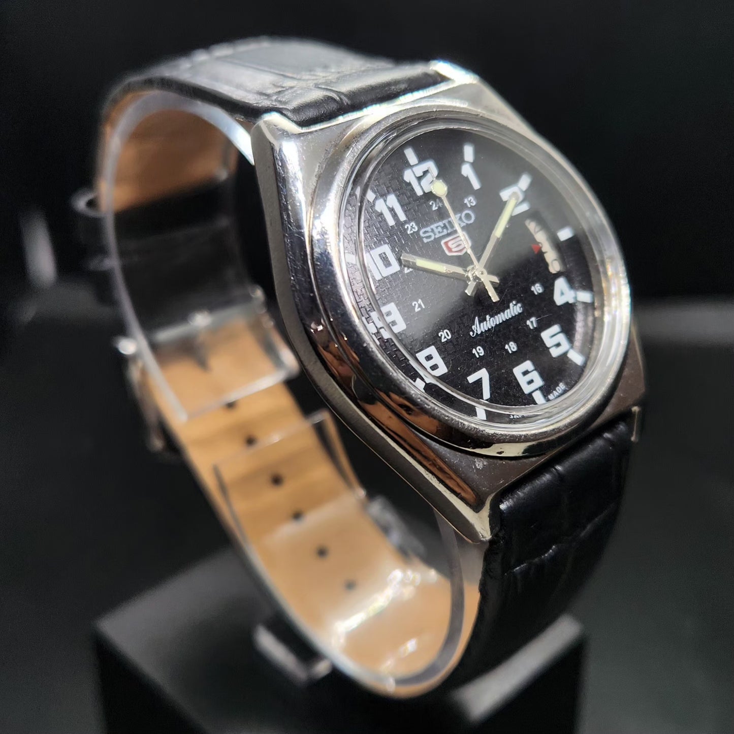 Vintage 1982 Original Seiko 5 Automatic 7009-8210 Repainted Black Face 17 Jewels Day-Date Japanese Men's Wrist Watch VS52