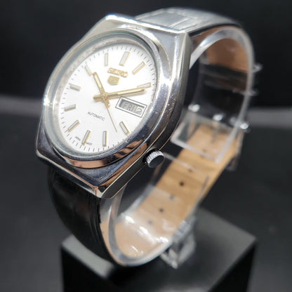 Vintage 1987 Original Seiko 5 Automatic 7009-8761 White Face 17 Jewels Day-Date Japanese Men's Wrist Watch VS54