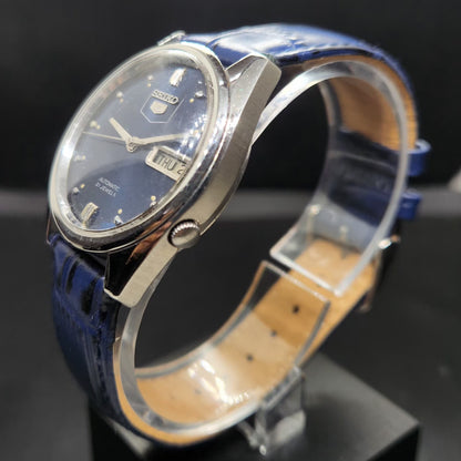 Vintage 1976 Original Seiko 5 Automatic 7019-7100 Blue Face 21 Jewels Day-Date Japanese Men's Wrist Watch VS55
